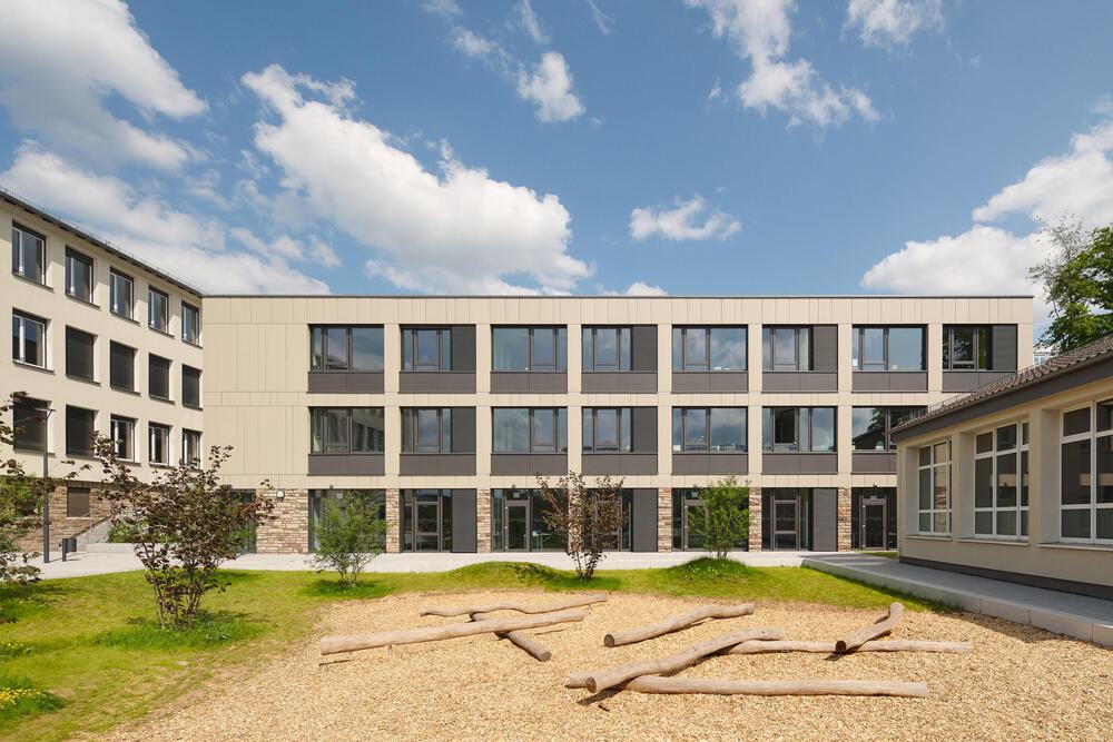 Erweiterung Gesamtschule Melsungen - Ansicht Hof