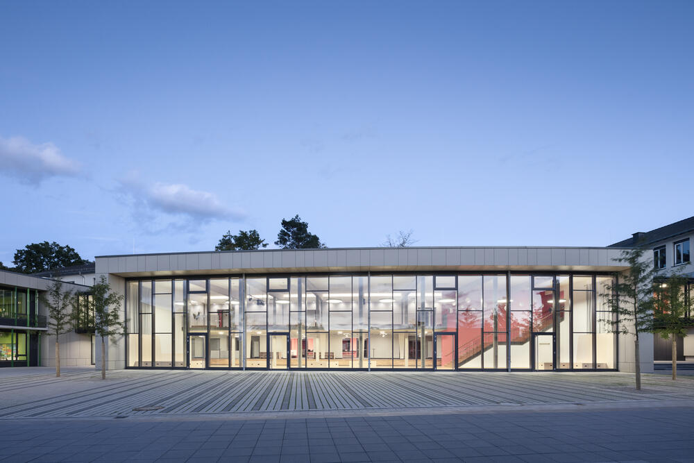 GSM Melsungen - Pausenhalle außen