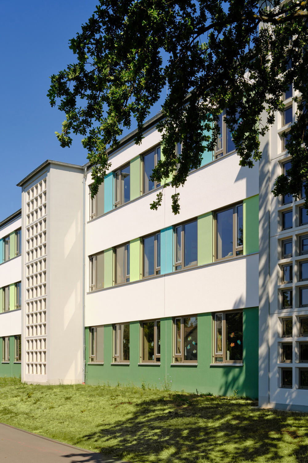 Energetische Sanierung Grundschule Waldau Fassade C