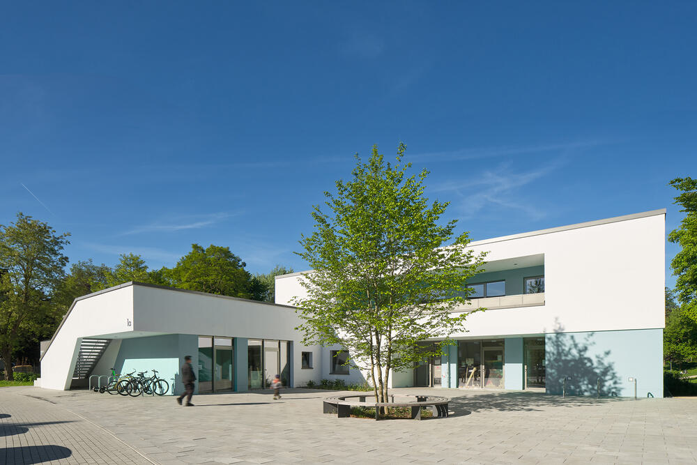 Quartierszentrum Gartetalbahnhof - Eingangshof