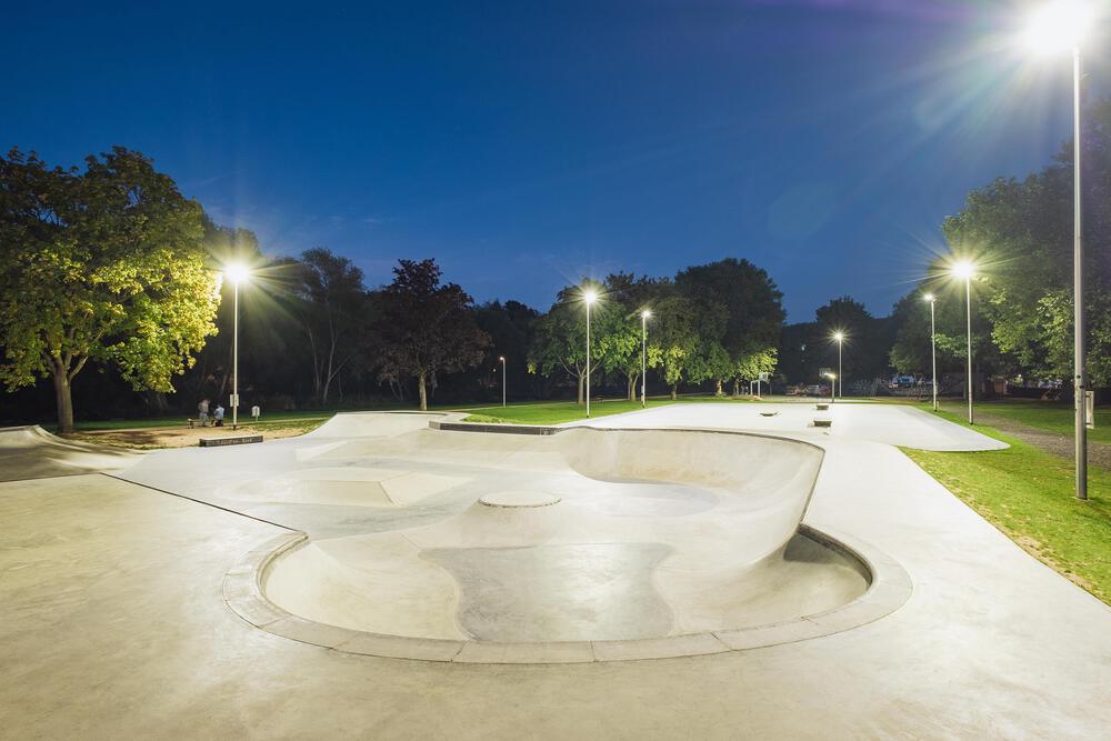 Skatepark bei Nacht